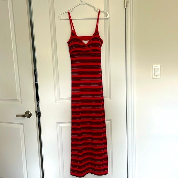 Pink and Black Maxi Dress with Padded Cups - Picture 2 of 6